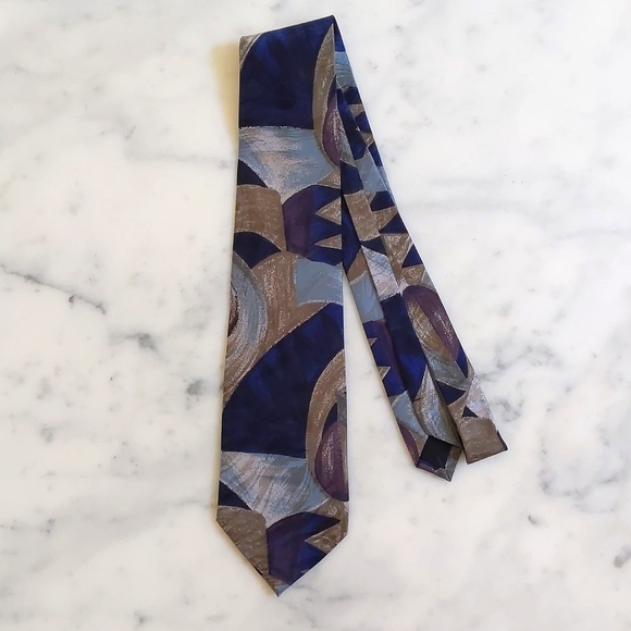 NWOT. Oaktree 100% Silk Tie with Multicolor Design Patterns. - Picture 2 of 5